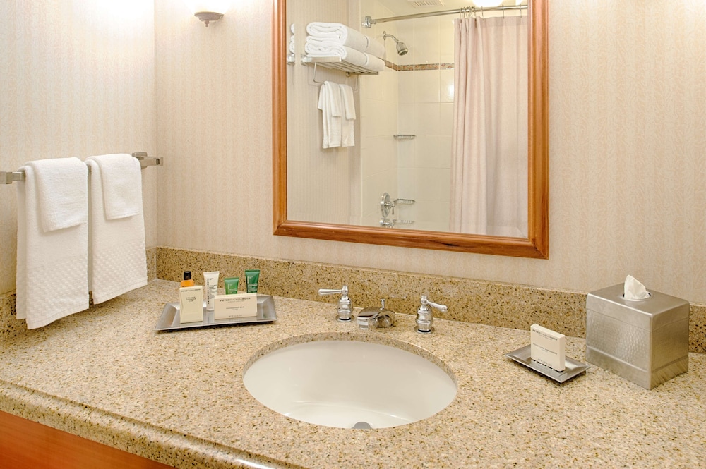 Hilton Seattle Airport & Conference Center - photo 25