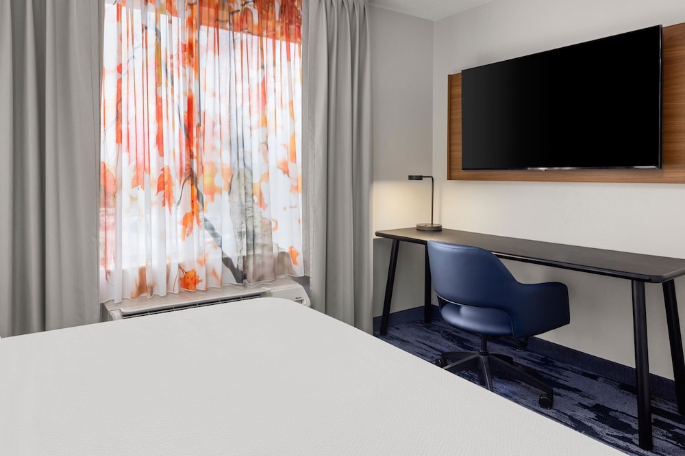 Fairfield Inn & Suites Columbus East - photo 16