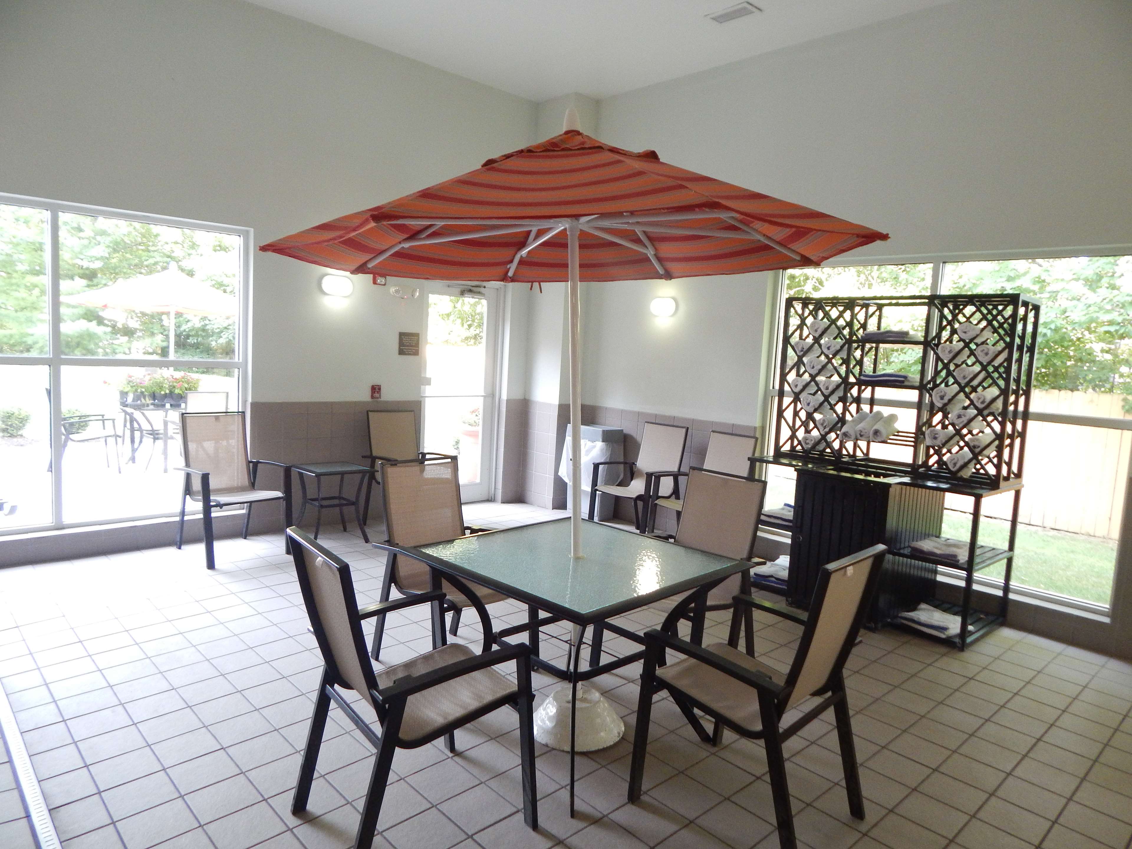 Hampton Inn Heath Newark - photo 16