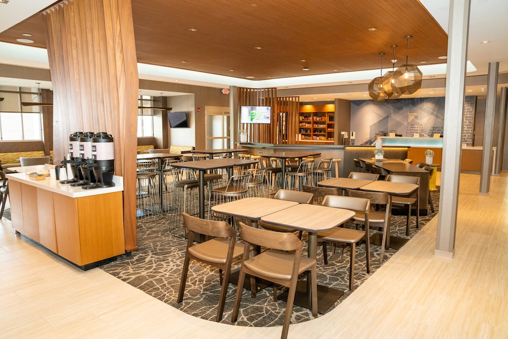 SpringHill Suites by Marriott Woodbridge - photo 31