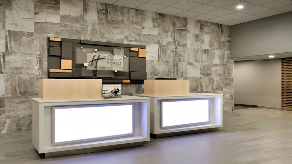 Holiday Inn Express Williamsbrg Busch Gardens Area by IHG - photo 39