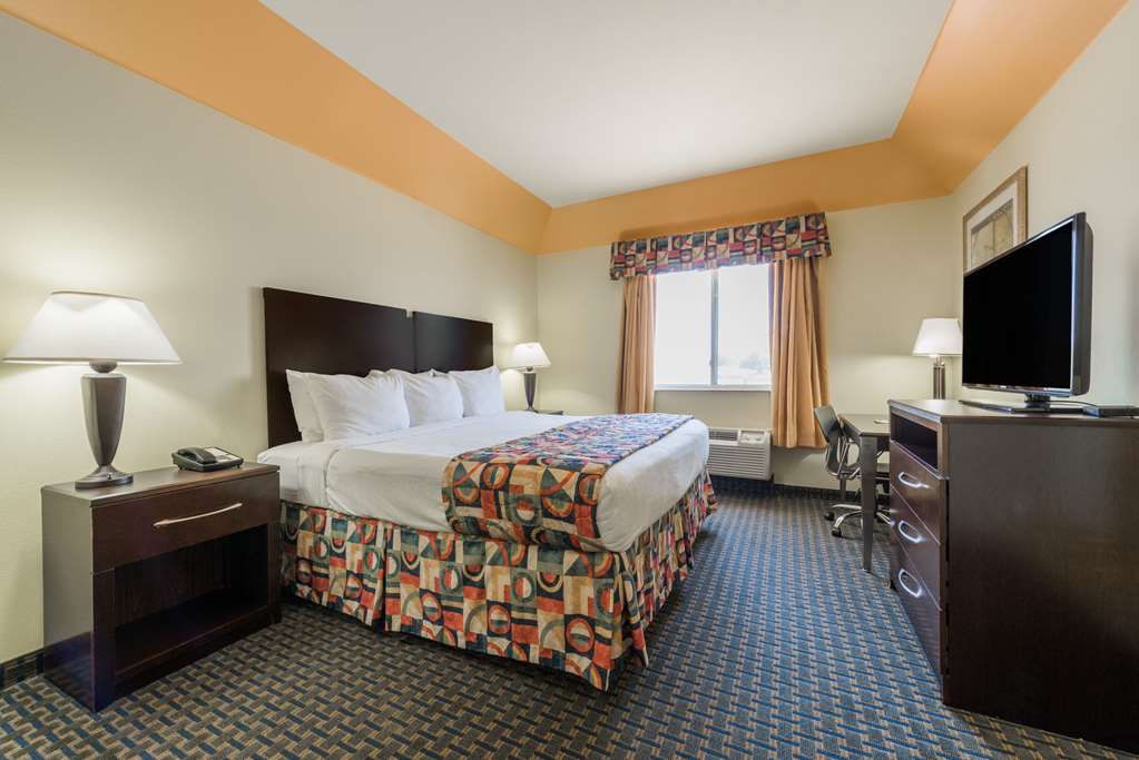 Days Inn & Suites by Wyndham Cleburne TX - photo 5