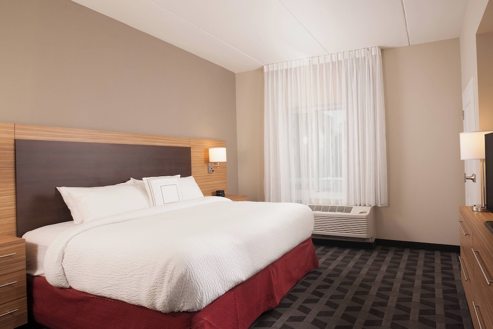 TownePlace Suites Charleston Airport Convention Center - photo 7