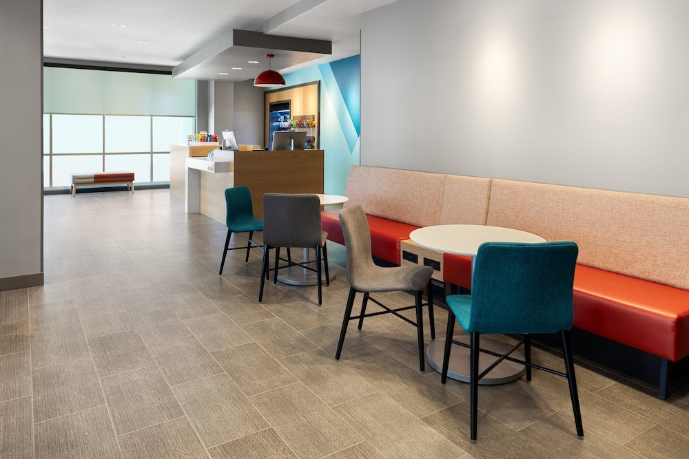 avid hotel Brooklyn Dyker Heights by IHG - photo 24