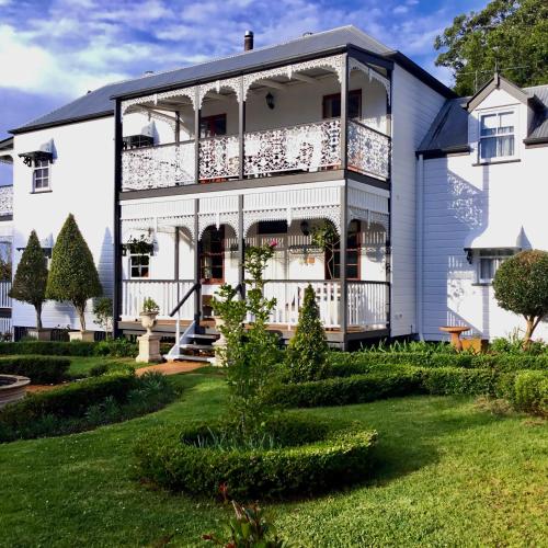 Middleton House Maleny — 4-Star Luxury Hotel in Witta, Australia