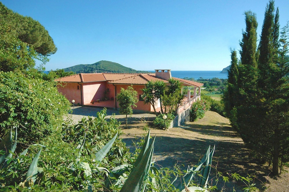 Villa Manuela — 4-Star Luxury Hotel in Capoliveri, Italy