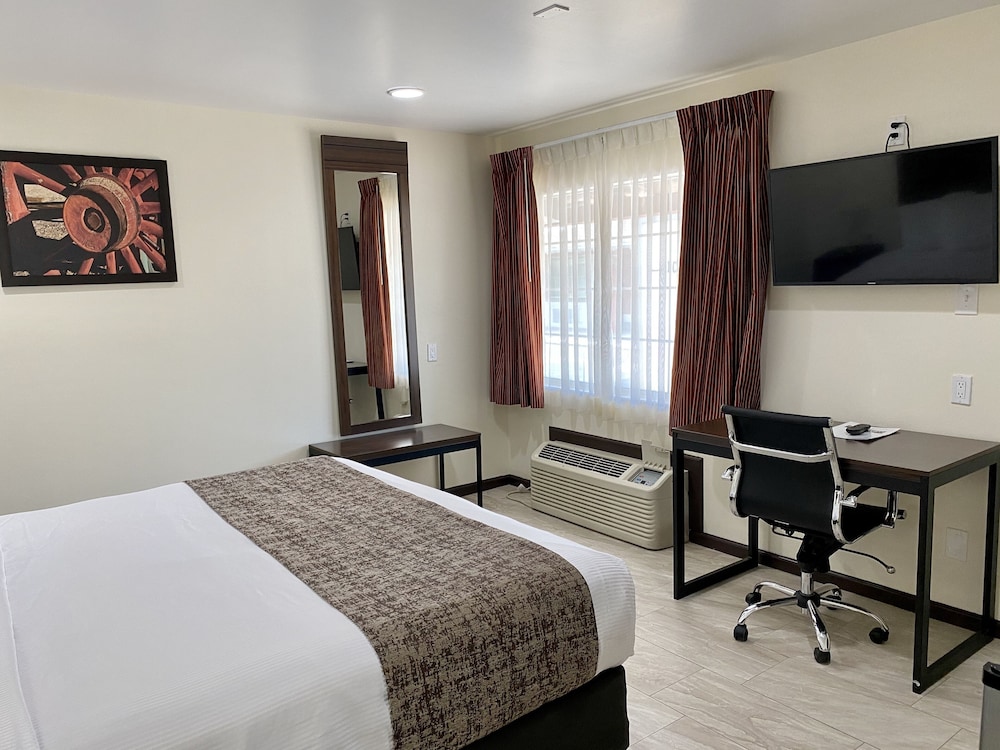 Roswell Inn - photo 4