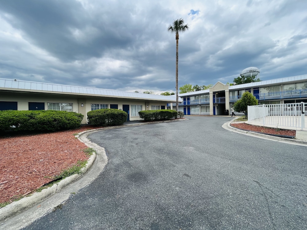 Rodeway Inn Silver Springs Ocala East - photo 43
