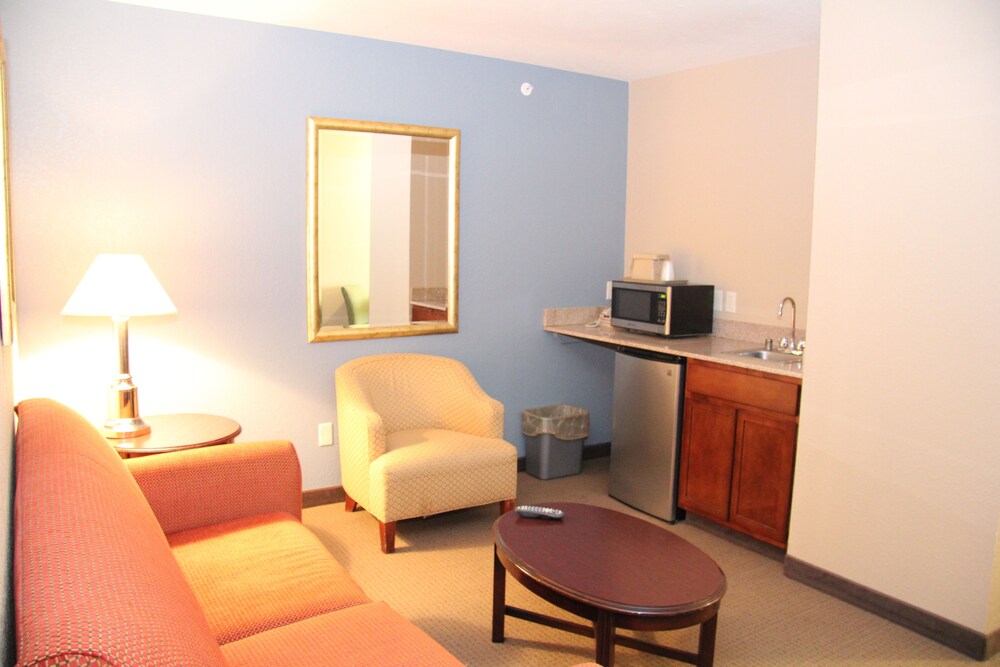 Green Acres Hotel - photo 25