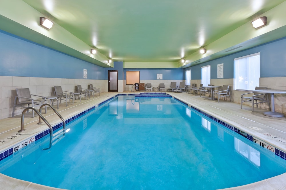 Holiday Inn Express Hotel & Suites Cleveland Richfield by IHG - photo 13