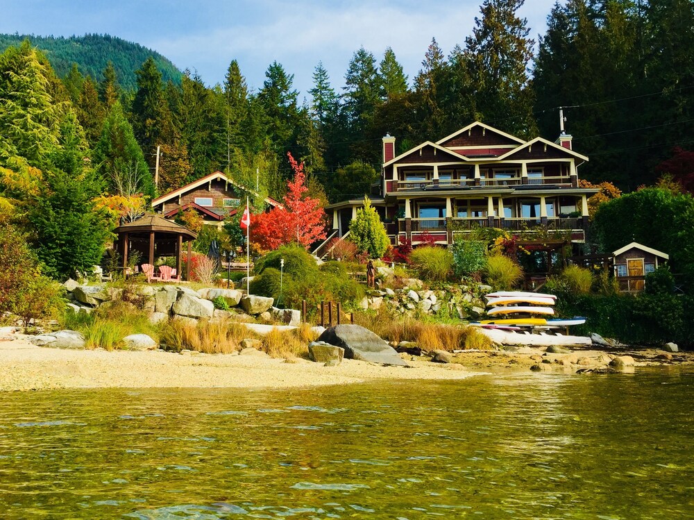 The Tuwanek Hotel and Spa — 4-Star Luxury Hotel in Sechelt, Canada