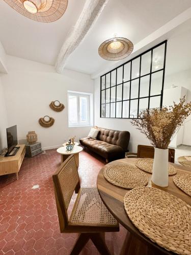 La Cigale Centre Ville Wifi in Cassis, France