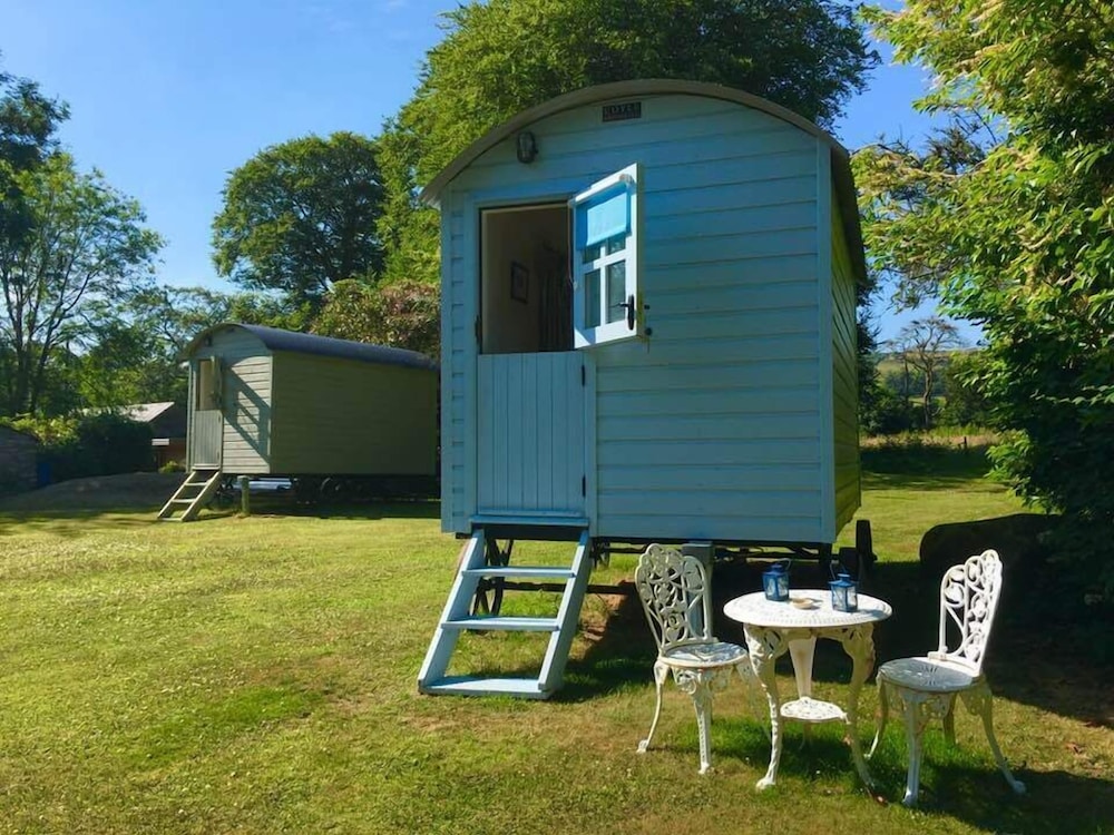 Blackstairs Shepherds Huts - last minute hotel in Unknown City