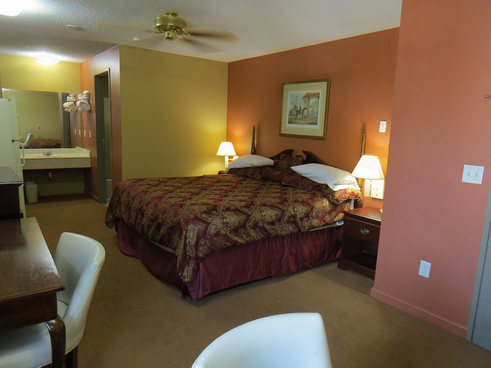 First Western Inn Caseyville - photo 11
