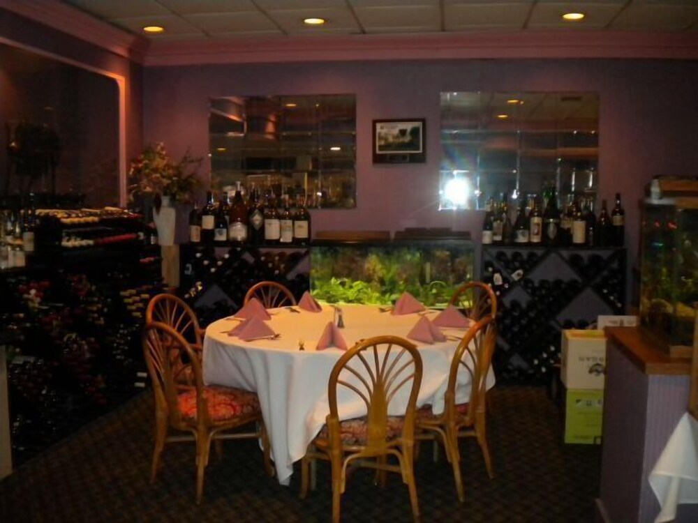 Bossier Inn and Suites - photo 35