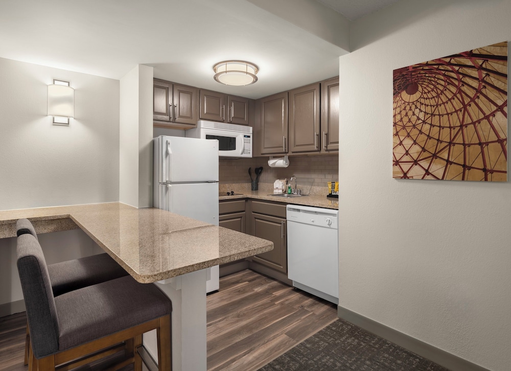 Staybridge Suites Indianapolis Airport by IHG - photo 41