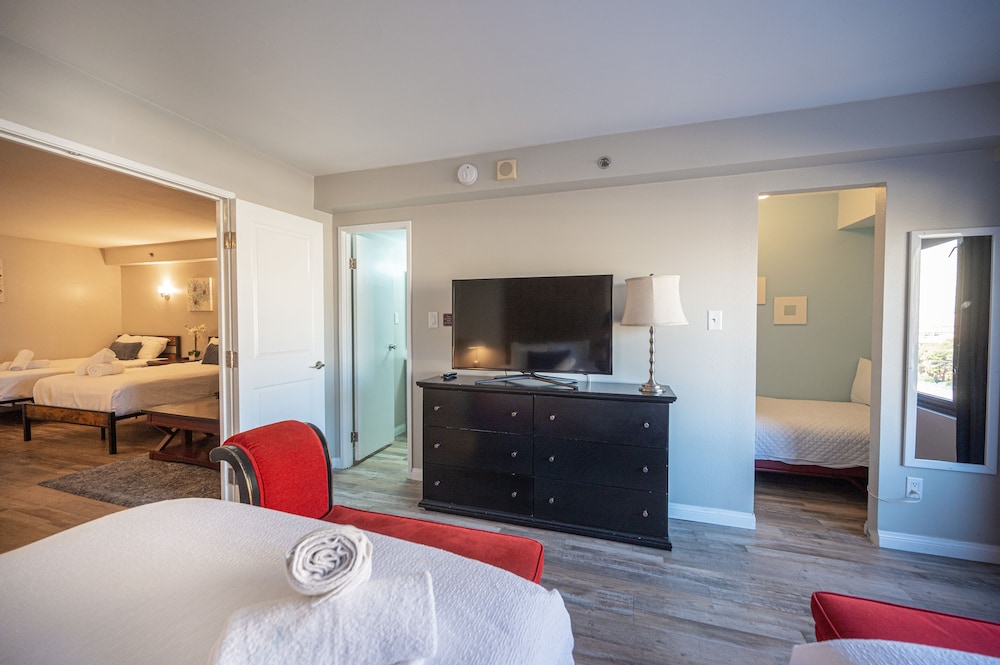 1Bd1Ba w BonusRM Stay Together Suites - photo 7