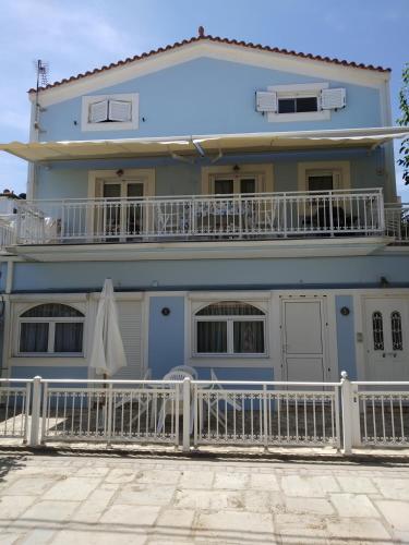 Alpha Apartment Ireon Samos — 4-Star Luxury Hotel in Pythagoreio, Greece