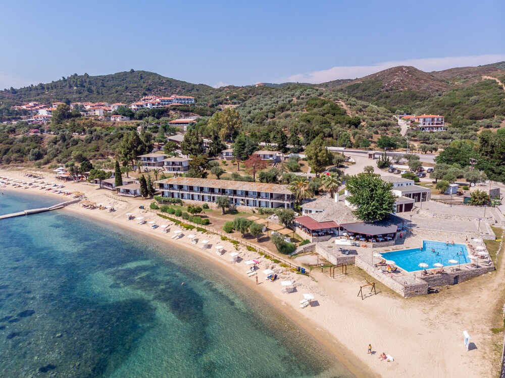 Xenia - carbon neutral hotel in Ouranoupolis