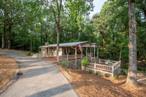 Oxford Hillside Hideaway in Oxford, United States