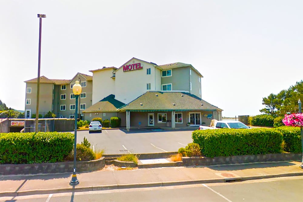 Siletz Bay Beachfront Hotel by OYO Lincoln City - photo 113