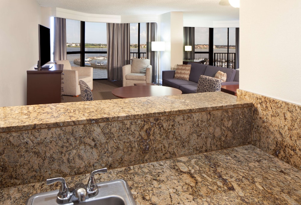 Hilton Houston NASA Clear Lake - photo 43