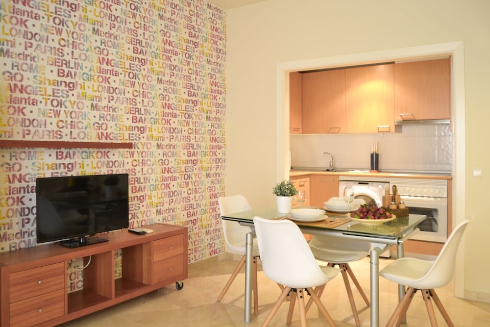 Apartamento Ulises Suite 1 — 4-Star Luxury Hotel in Malaga, Spain