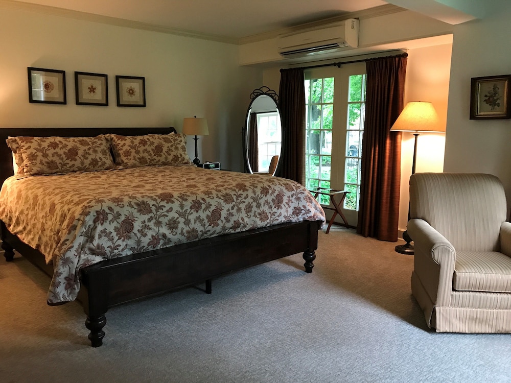 Old Lyme Inn - photo 10