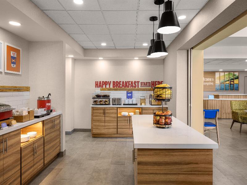 Hampton Inn & Suites Moline Quad City Int'l Aprt - photo 92