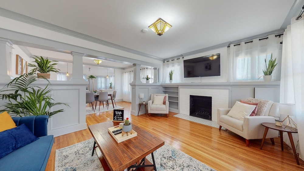 Cozy Alhambra 3BR Near Downtown Los Angeles in Alhambra, United States