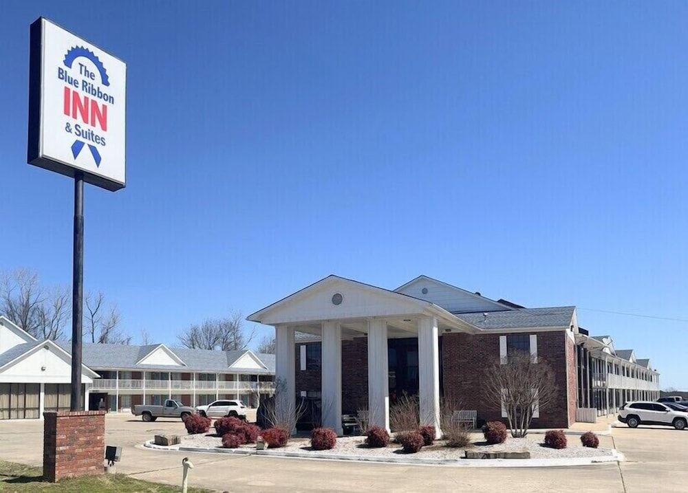 Blue Ribbon Inn and Suites — hotel in Sallisaw