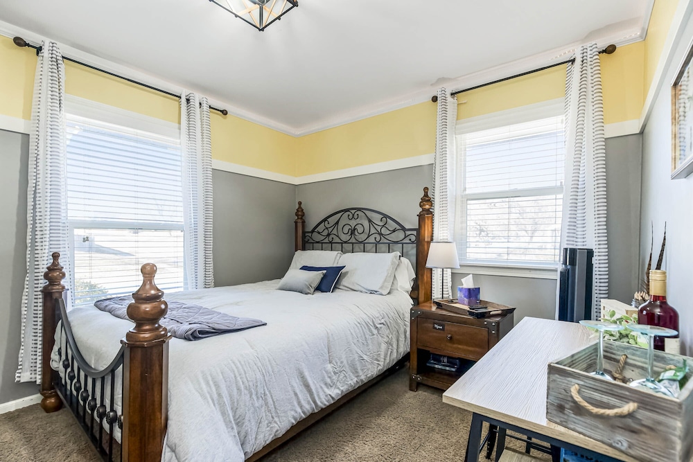 Becky & Marvels 420 Stay - photo 6
