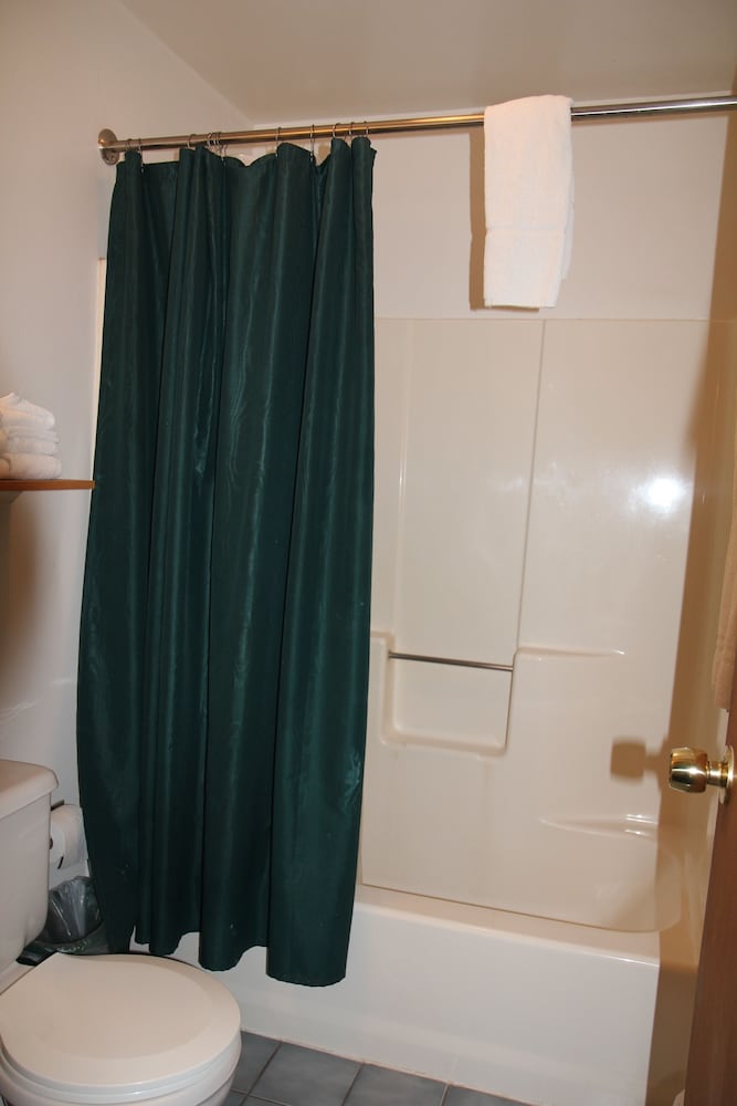 Sara Placid Inn & Suites - photo 59