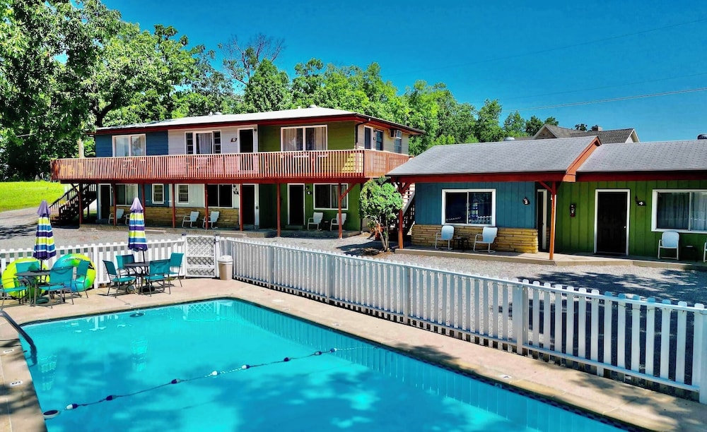 Driftwood Resort Bull Shoals - photo 22