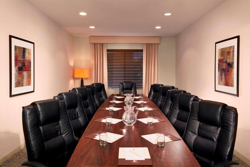 DoubleTree by Hilton Hotel Vancouver - photo 8