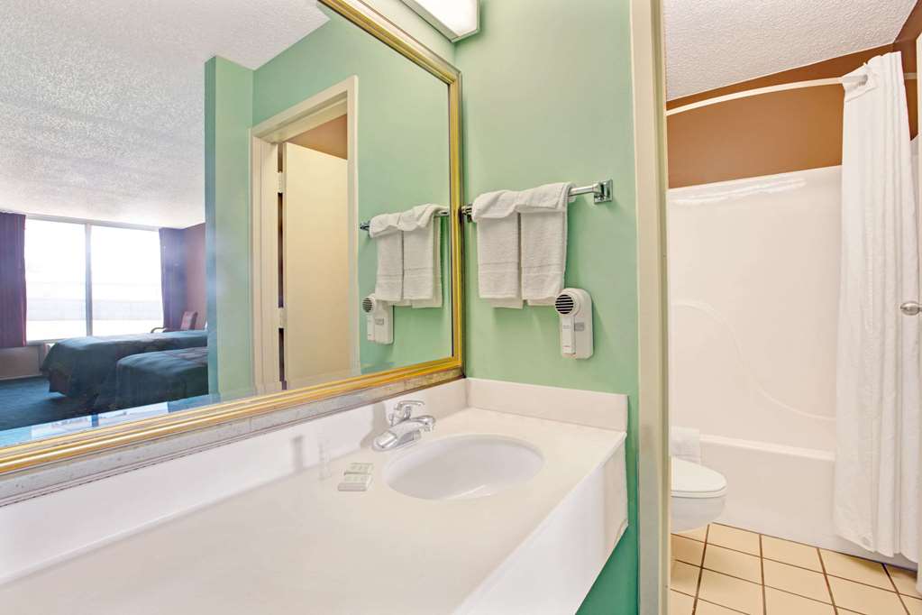 Super 8 by Wyndham Gaffney - photo 15