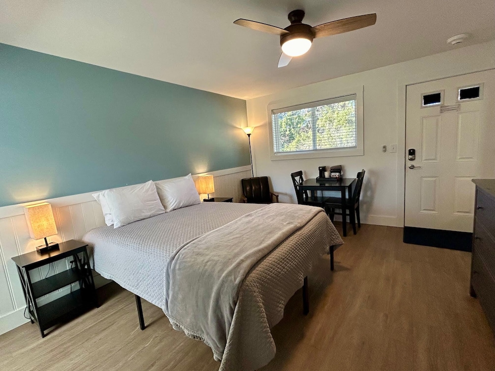 Lake Wentworth Inn - photo 8