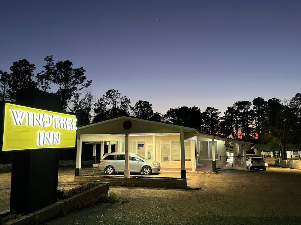 Windtree Inn - photo 17