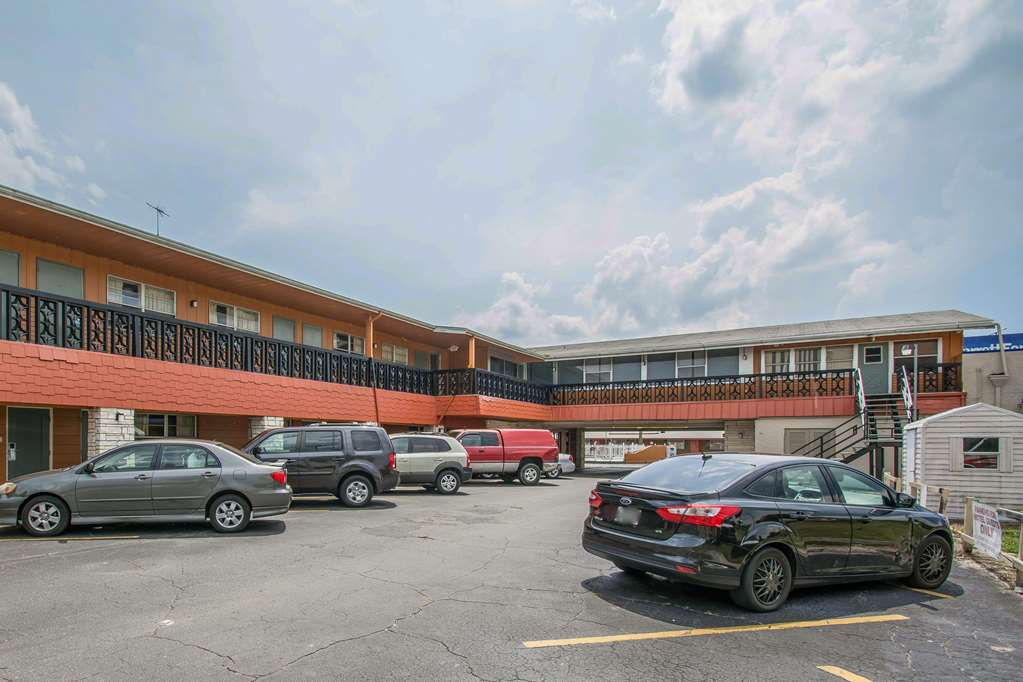 Rodeway Inn & Suites Winter Haven Chain Of Lakes - photo 3