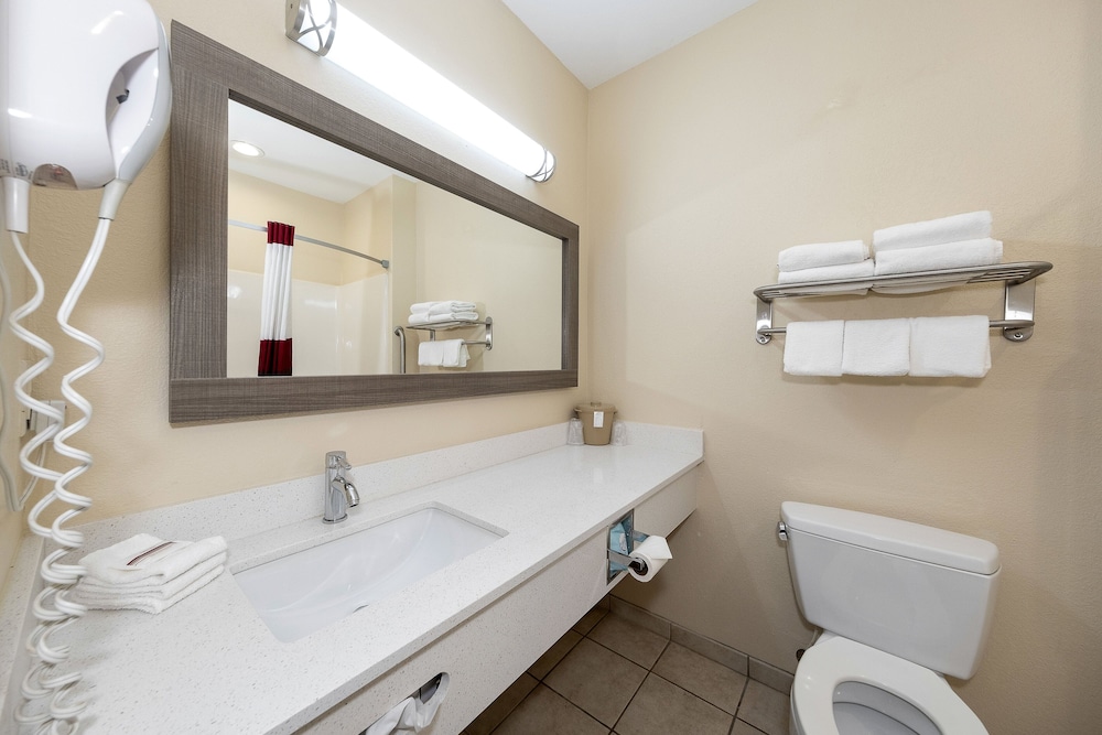 Red Roof Inn Panama City - photo 27