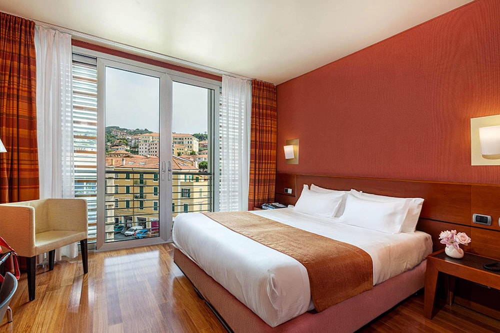 B&B HOTEL Imperia Rossini al Teatro in Imperia, Italy