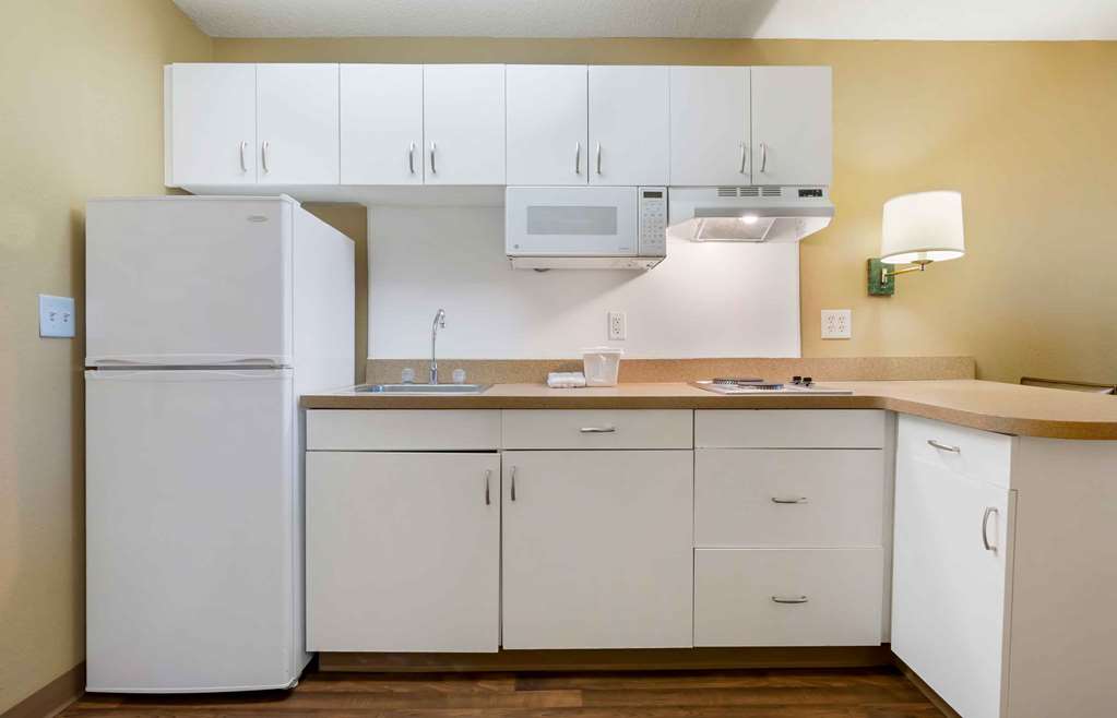 Extended Stay America Kansas City Country Club Plaza - photo 21