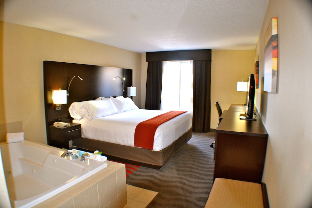 Holiday Inn Express Hotel & Suites Waterford by IHG - photo 12