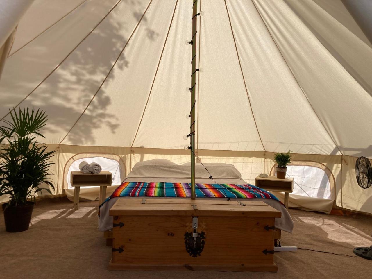 Glamping 3 Idiomas - carbon neutral hotel in Unknown City