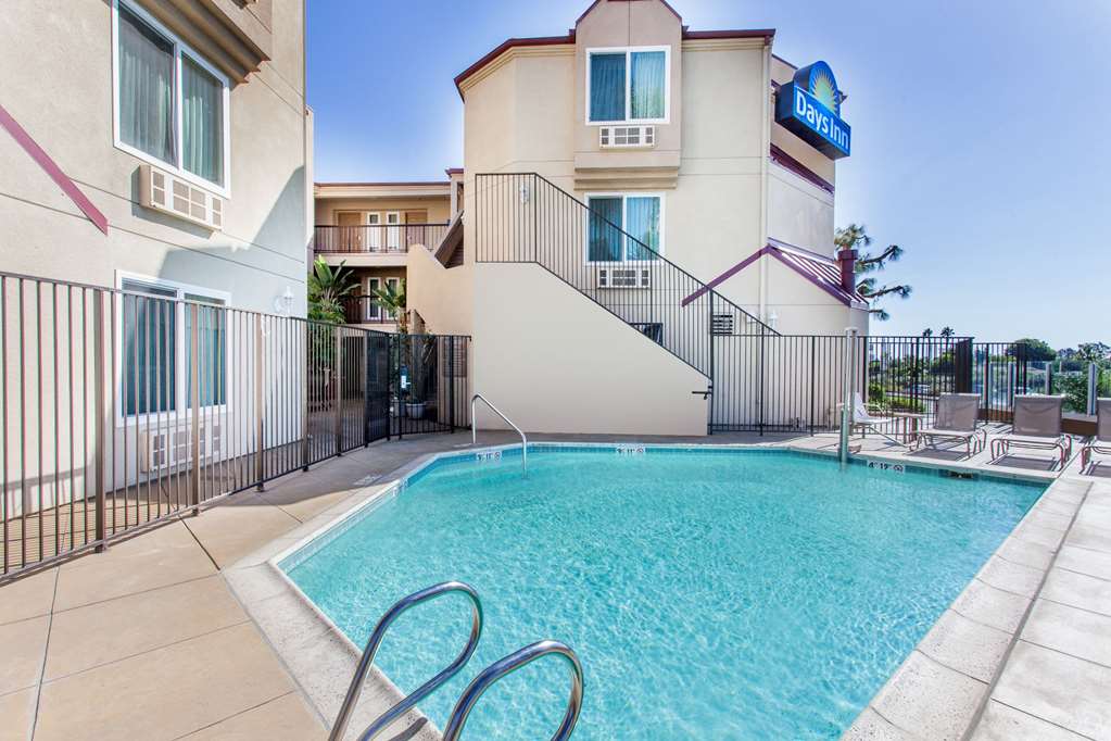 Days Inn by Wyndham Carlsbad - photo 5