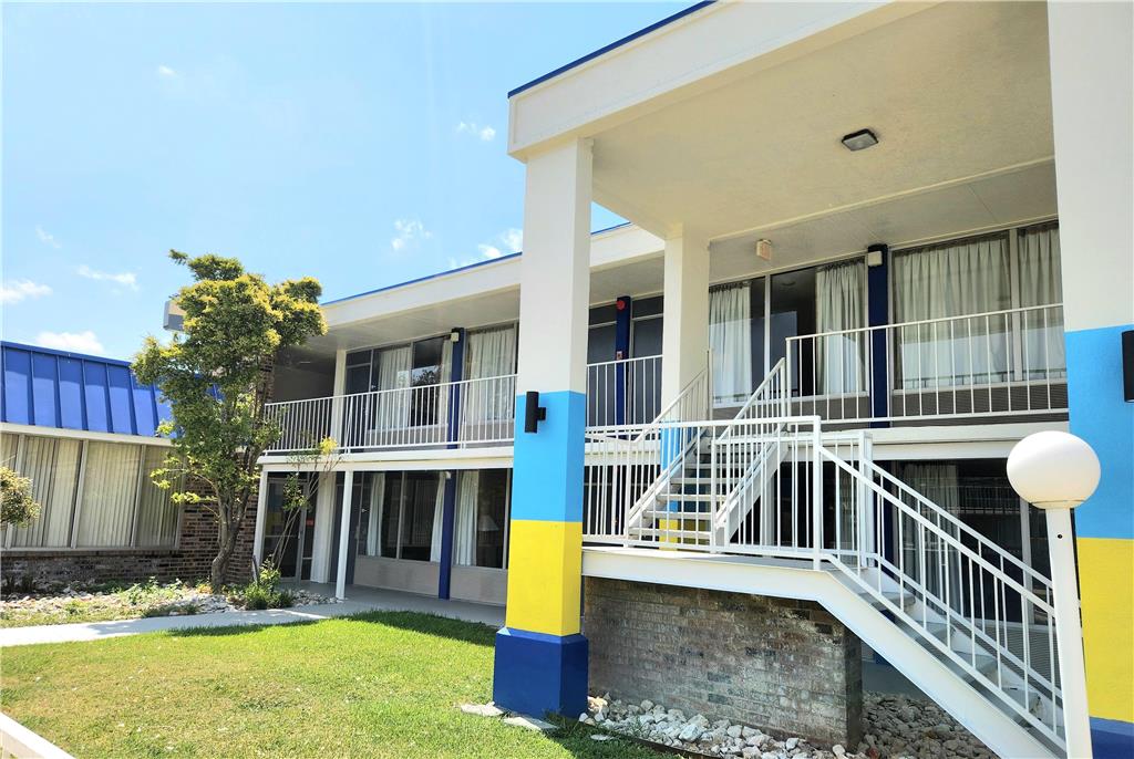Days Inn by Wyndham Seguin TX - photo 2