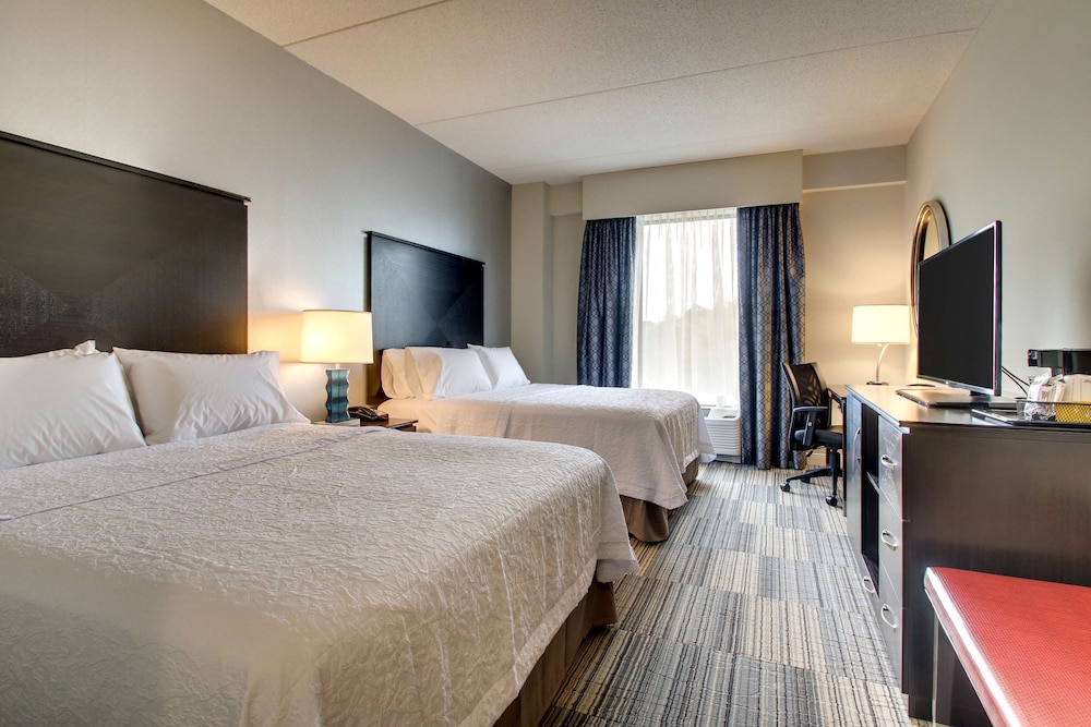 Hampton Inn & Suites Greenville Airport SC - photo 19