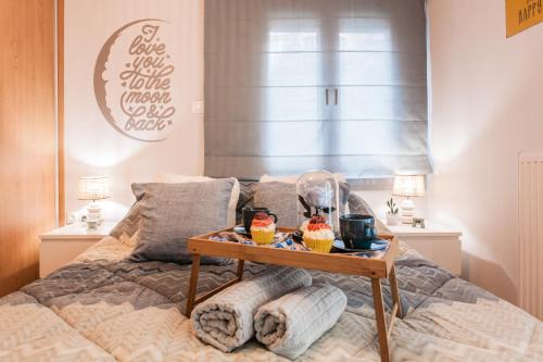 Lovely Seaside Apartment Next To Starbucks Opposite the Beach Park of Flisvos — 4-Star Luxury Hotel in Palaio Faliro, Greece
