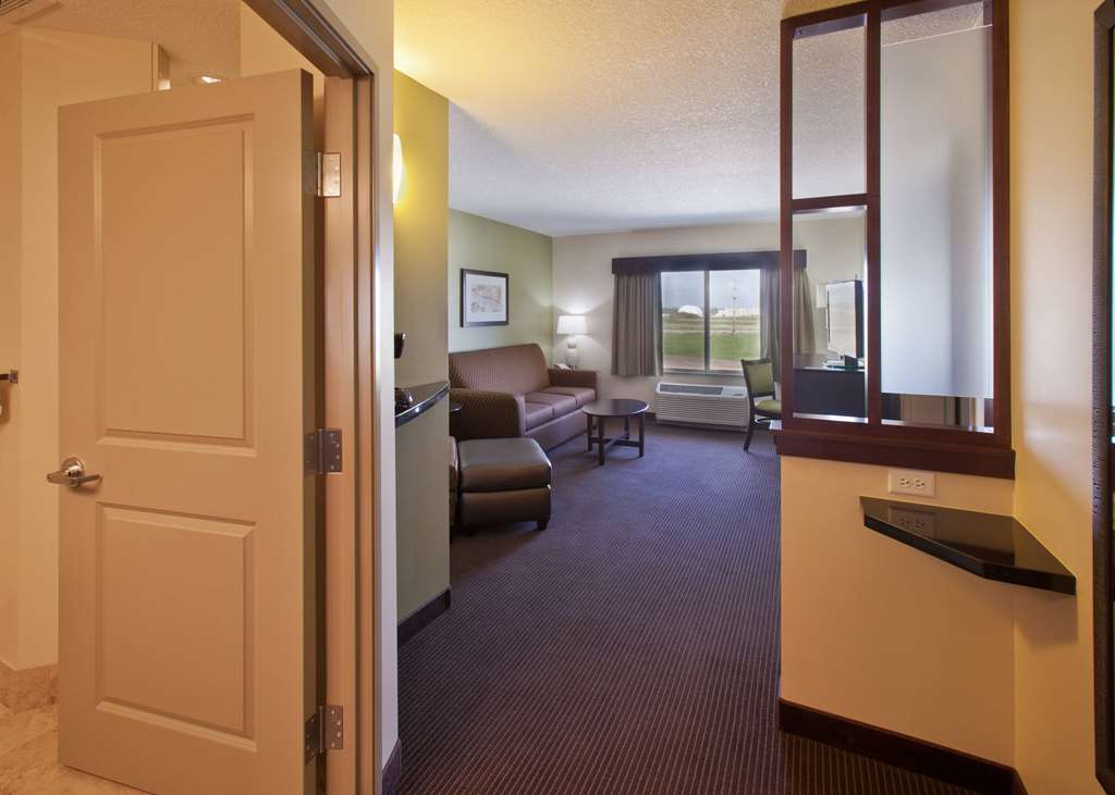 AmericInn by Wyndham Fairfield - photo 17