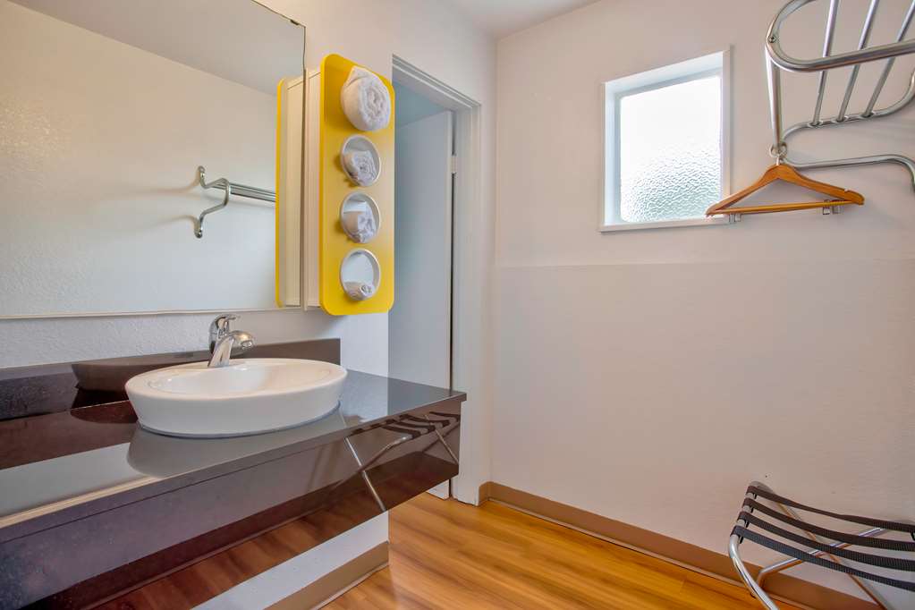 Motel 6 Salem OR Expo Center - photo 16